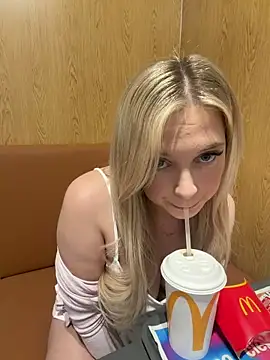 CherryAuroraa online show from February 2026 08:30:01 PM