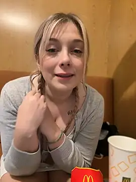 CherryAuroraa online show from December 2024 12:20:01 AM