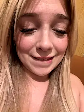 CherryAuroraa online show from November 2025 09:08:02 PM