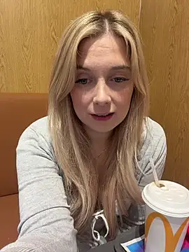 CherryAuroraa online show from February 2026 06:19:02 PM