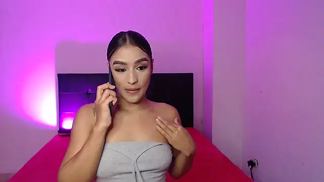 Snapshot of GiltRosebush chatting on February 2025 10:10:02 PM GiltRosebush online show from February 2025 10:10:02 PM