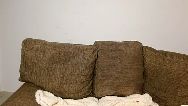 Snapshot of GiltRosebush chatting on February 2026 08:30:01 PM GiltRosebush online show from February 2026 08:30:01 PM