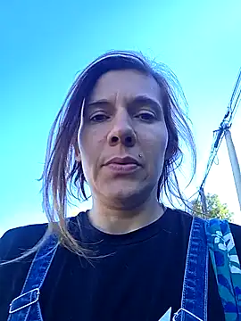 Snapshot of Lina_lou4 chatting on October 2025 01:01:02 PM Lina lou4 online show from October 2025 01:01:02 PM