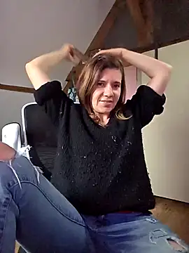 Lina lou4 online show from November 2025 03:49:02 PM