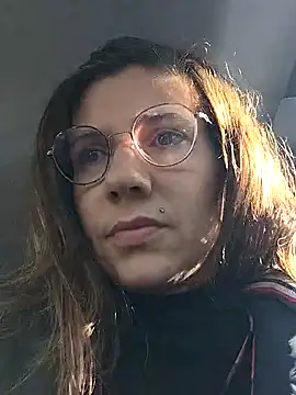 Snapshot of Lina_lou4 chatting on March 2025 02:58:02 PM Lina lou4 online show from March 2025 02:58:02 PM