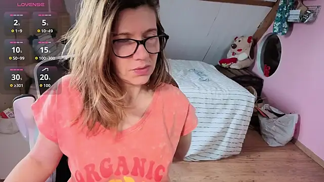 Snapshot of Lina_lou4 chatting on February 2026 04:30:02 PM Lina lou4 online show from February 2026 04:30:02 PM