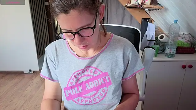 Lina lou4 online show from June 2026 03:23:01 PM