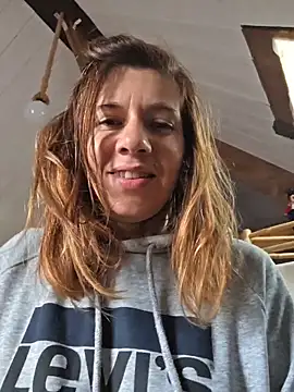 Snapshot of Lina_lou4 chatting on February 2026 03:21:02 PM Lina lou4 online show from February 2026 03:21:02 PM