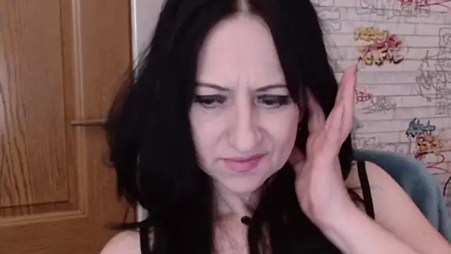 Snapshot of DebraMilf chatting on July 2026 01:43:01 AM DebraMilf online show from July 2026 01:43:01 AM