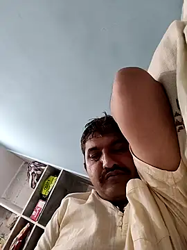 Amandev7 online show from September 2025 09:58:01 PM