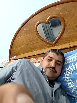 Snapshot of Amandev7 chatting on February 2026 11:43:02 AM Amandev7 online show from February 2026 11:43:02 AM