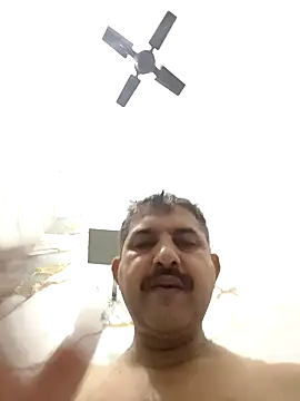 Snapshot of Amandev7 chatting on February 2026 03:39:01 AM Amandev7 online show from February 2026 03:39:01 AM