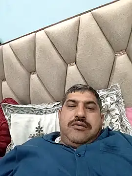 Snapshot of Amandev7 chatting on March 2026 06:08:01 PM Amandev7 online show from March 2026 06:08:01 PM