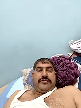 Amandev7 online show from October 2025 07:48:01 PM