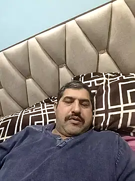 Snapshot of Amandev7 chatting on February 2026 12:57:01 PM Amandev7 online show from February 2026 12:57:01 PM