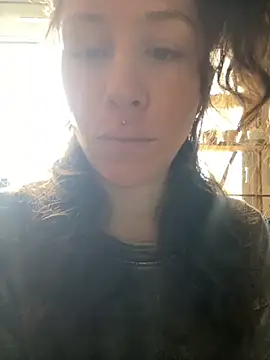 SuzieWanKenobi online show from October 2025 12:52:01 PM