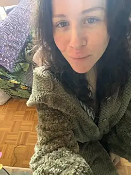 SuzieWanKenobi online show from September 2025 09:05:01 AM