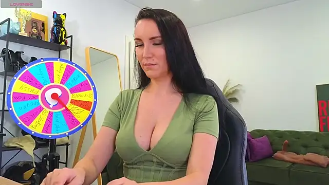 EvaKeks online show from February 2026 07:13:01 PM