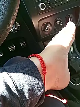 monyhoy online show from November 2025 06:00:01 PM