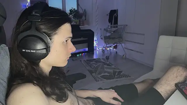 CandyChell online show from February 2026 02:08:02 PM