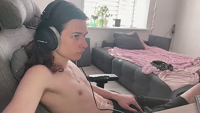CandyChell online show from June 2026 01:09:02 PM