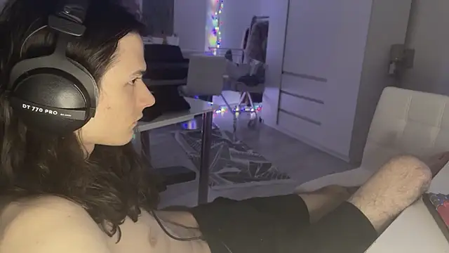 CandyChell online show from February 2026 02:57:02 PM