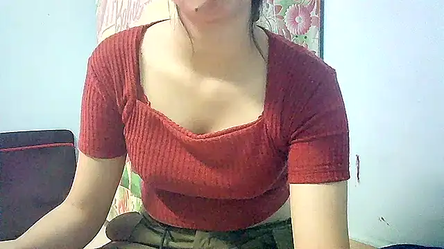 Snapshot of lovelydesi21 chatting on February 2025 04:56:02 PM lovelydesi21 online show from February 2025 04:56:02 PM