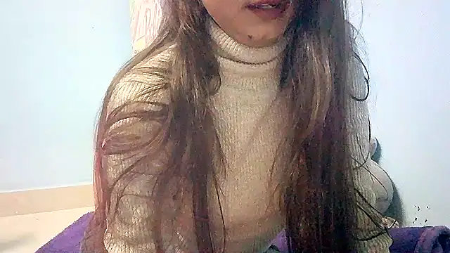 Snapshot of lovelydesi21 chatting on January 2025 01:36:01 PM lovelydesi21 online show from January 2025 01:36:01 PM