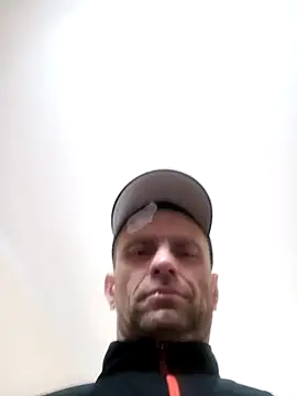 Roman0798 online show from February 2025 12:38:02 PM