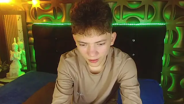 cruz dante online show from April 2026 07:09:01 PM