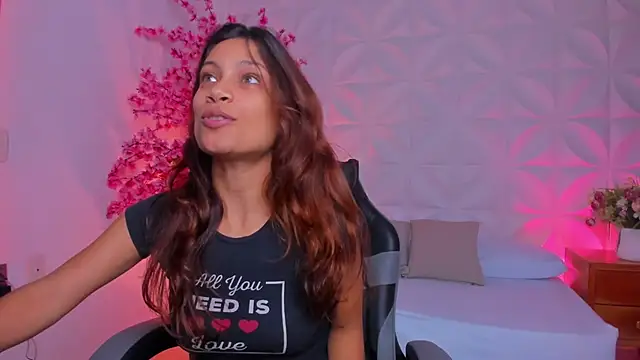 Snapshot of cora_22 chatting on January 2026 12:53:02 PM cora 22 online show from January 2026 12:53:02 PM