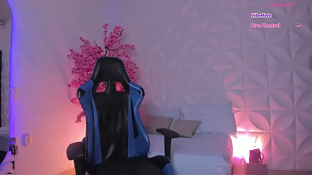 cora 22 online show from November 2025 12:38:02 PM