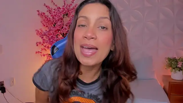 Snapshot of cora_22 chatting on February 2026 01:11:02 PM cora 22 online show from February 2026 01:11:02 PM