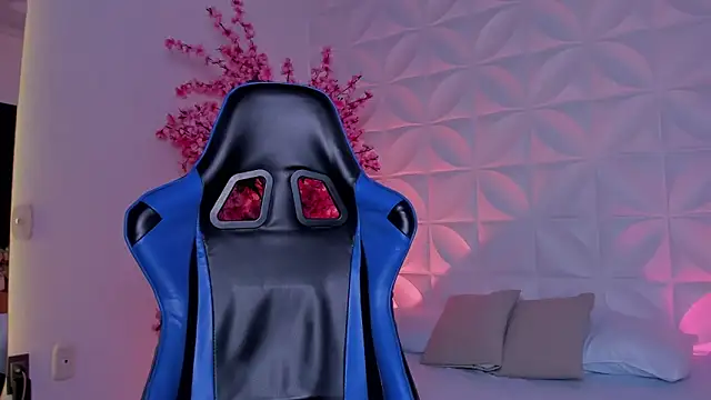 cora 22 online show from December 2025 12:48:02 PM