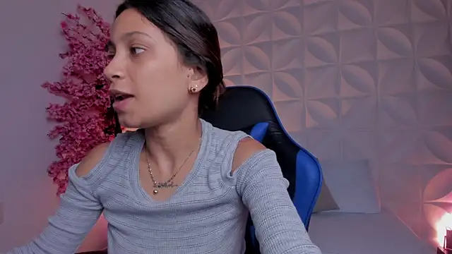 Snapshot of cora_22 chatting on March 2026 01:01:01 PM cora 22 online show from March 2026 01:01:01 PM