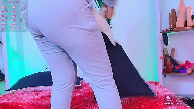 louise nails online show from March 2026 12:48:01 PM