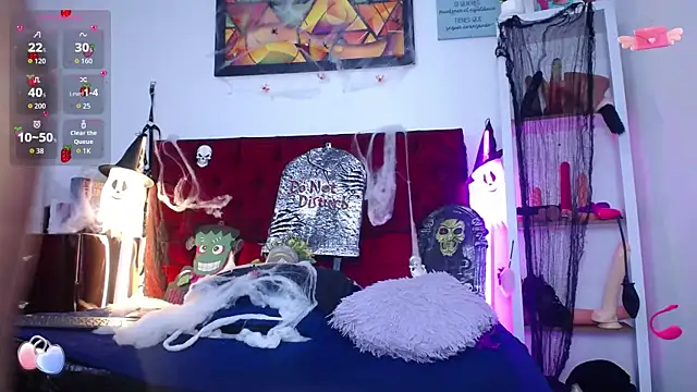 Snapshot of louise_nails chatting on October 2025 12:59:02 PM louise nails online show from October 2025 12:59:02 PM