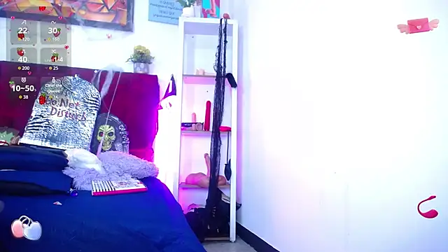 Snapshot of louise_nails chatting on November 2025 04:44:02 PM louise nails online show from November 2025 04:44:02 PM