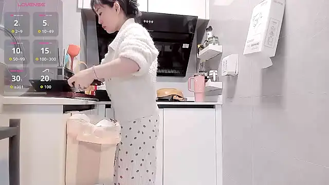 Snapshot of Vivian-6 chatting on March 2026 01:27:01 AM Vivian-6 online show from March 2026 01:27:01 AM