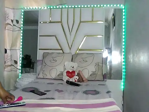 SexyyNana online show from September 2025 01:05:02 PM