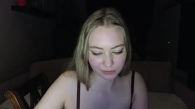 AmazovaAny online show from April 2026 07:53:01 PM