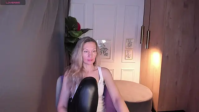 Snapshot of NancyGrace chatting on November 2025 05:39:02 AM NancyGrace online show from November 2025 05:39:02 AM