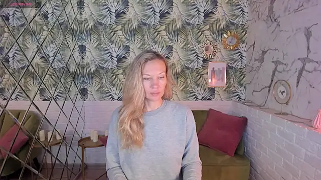 Snapshot of NancyGrace chatting on October 2025 01:11:01 PM NancyGrace online show from October 2025 01:11:01 PM