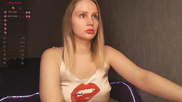 nutcrew online show from February 2026 07:55:01 PM