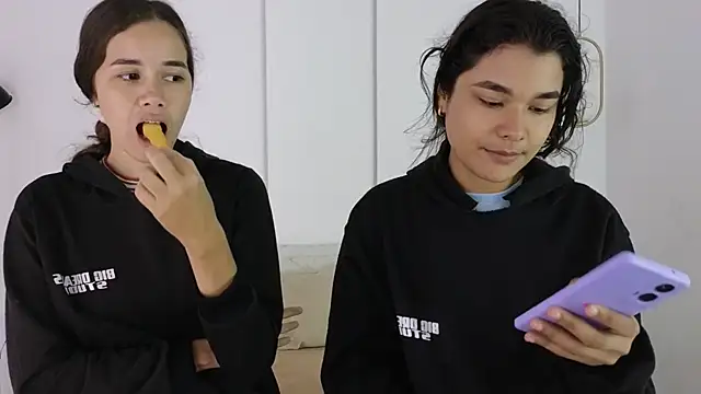 sexychanell 18 online show from November 2025 01:15:02 PM