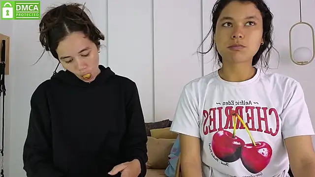 Snapshot of sexychanell_18 chatting on April 2026 01:46:02 PM sexychanell 18 online show from April 2026 01:46:02 PM