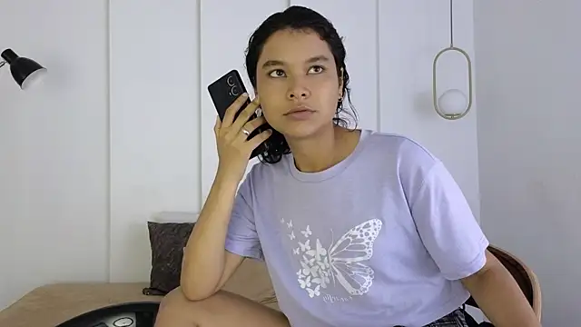 Snapshot of sexychanell_18 chatting on May 2026 01:28:01 PM sexychanell 18 online show from May 2026 01:28:01 PM