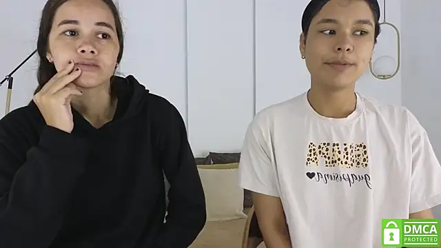 sexychanell 18 online show from December 2025 01:21:02 PM