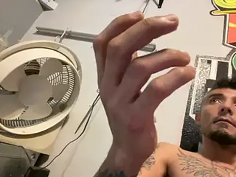 DarkHorse89 online show from December 2024 10:34:02 PM