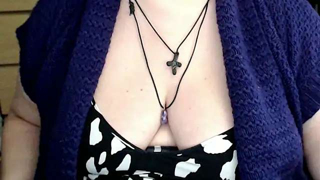 mayasmith online show from November 2025 08:35:01 AM